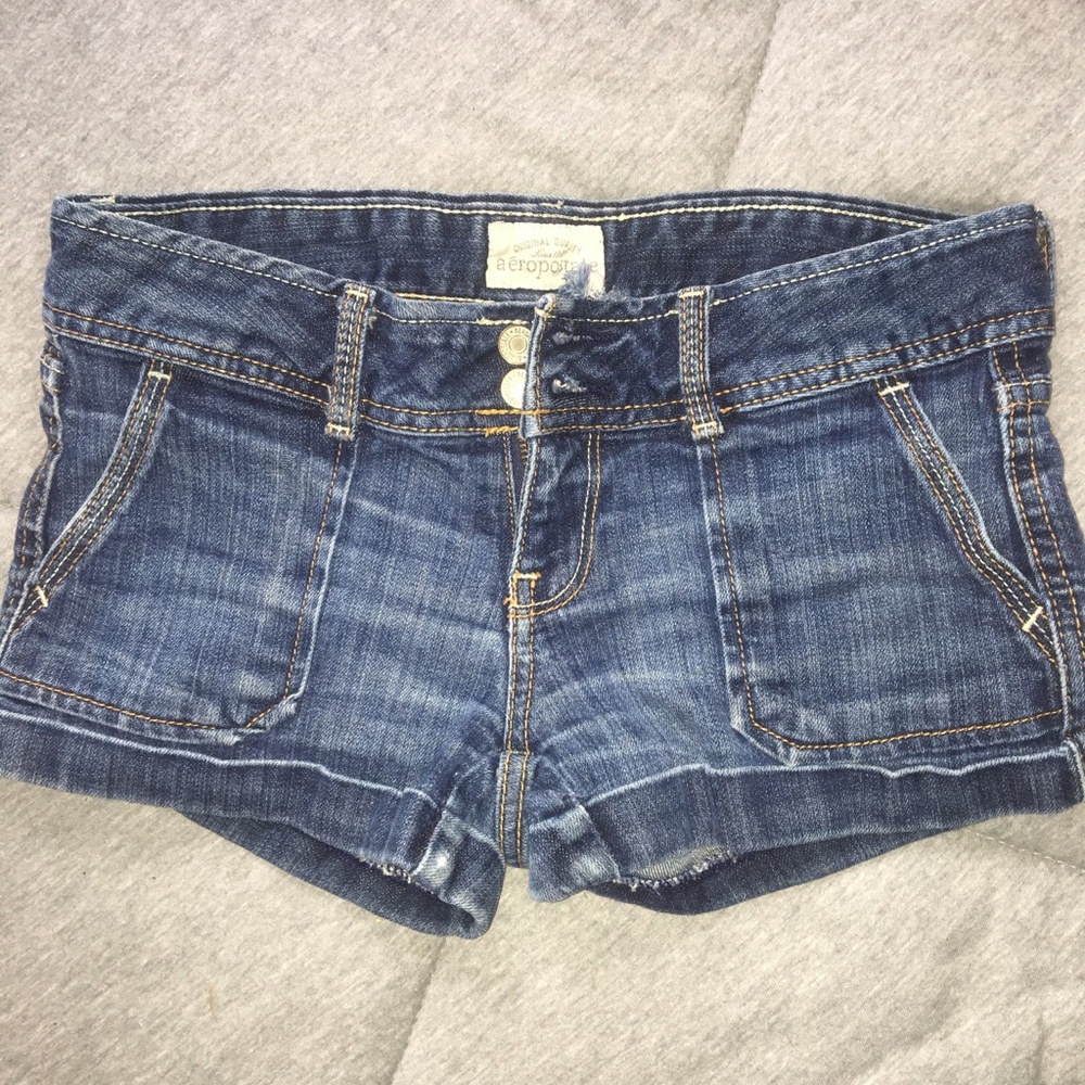 VINTAGE JEAN SHORTS